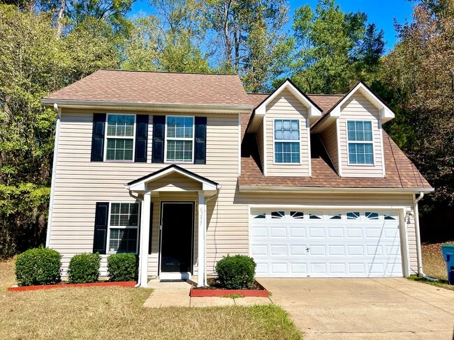 Building Photo - Welcome to this charming 3-bedroom, 3-bath...
