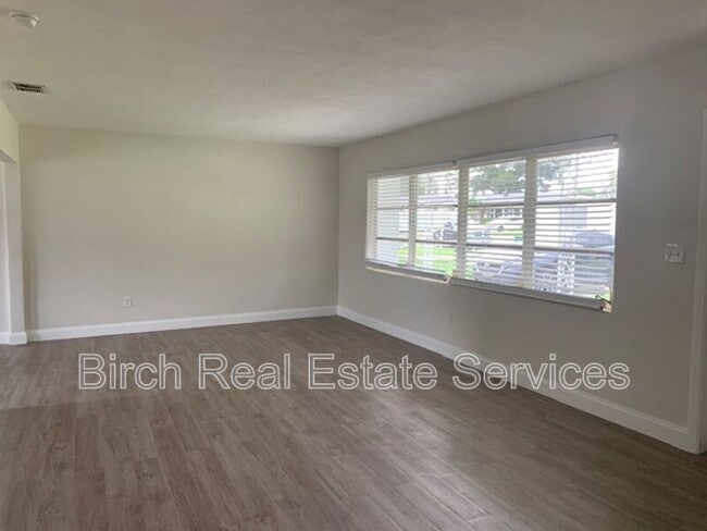 Photo - 1406 Lemon St