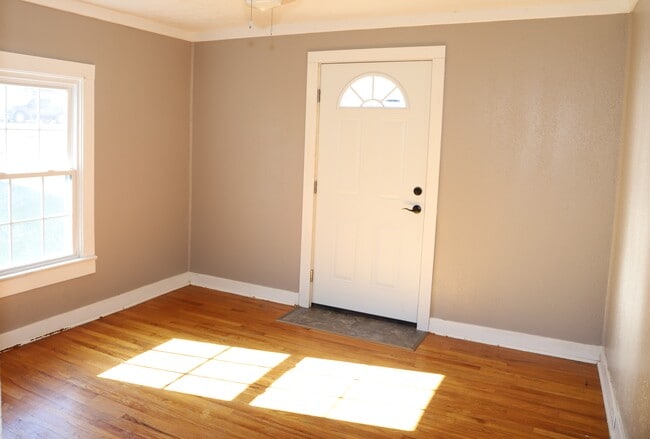 Photo - 1712 High Ave