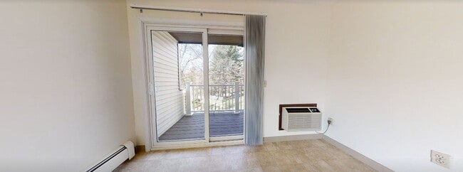 Photo - 12-380 Sunderland Rd, #12