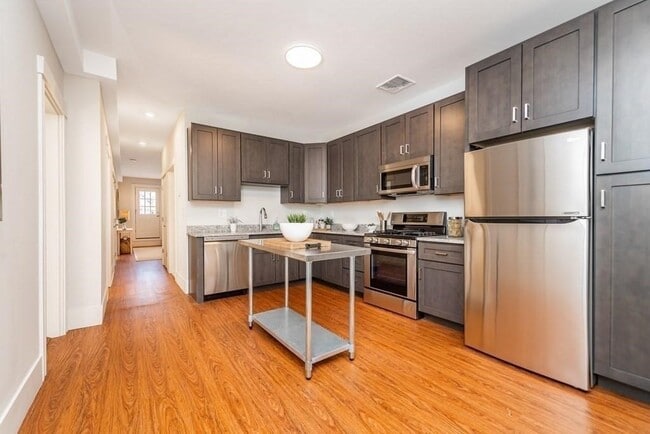 Photo - 71 Adams St Unit 3