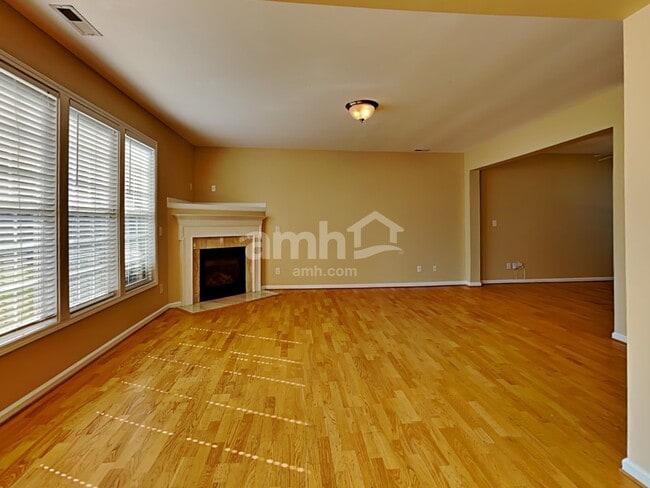 Photo - 129 Longbay St