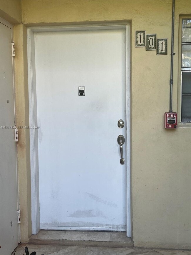 Photo - 427 Santander Ave Unidad 101