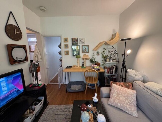 Photo - 1 bedroom in Chicago IL 60613 Unit 1231