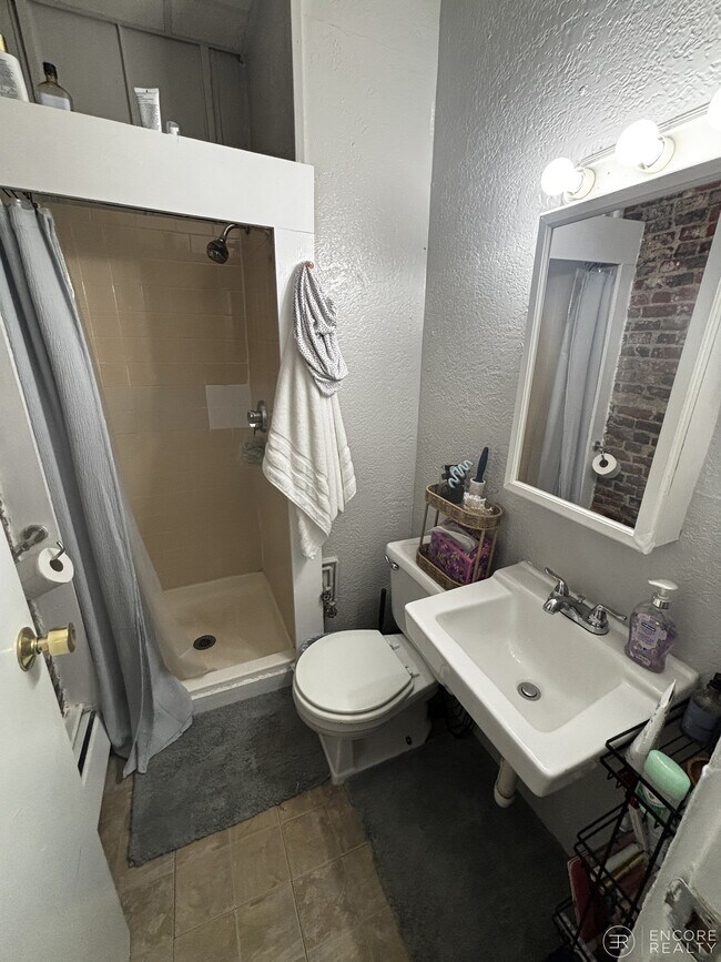 Photo - 40 Anderson St Unit 6