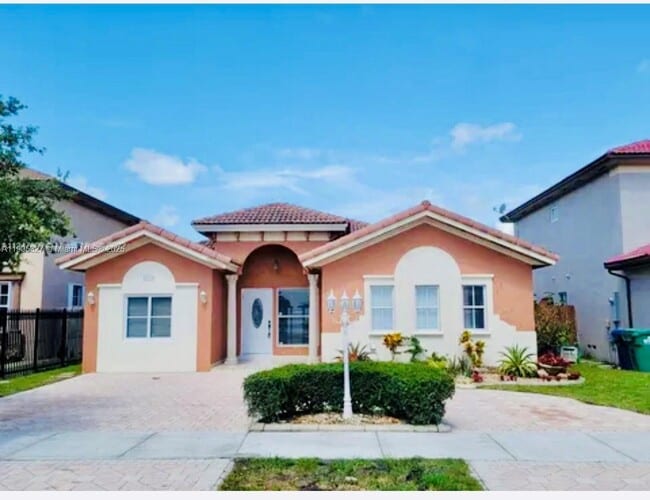 Building Photo - 1150 SW 154th Ave