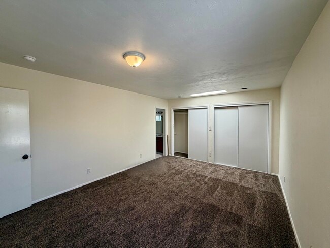 Photo - 317 Cagua Dr NE
