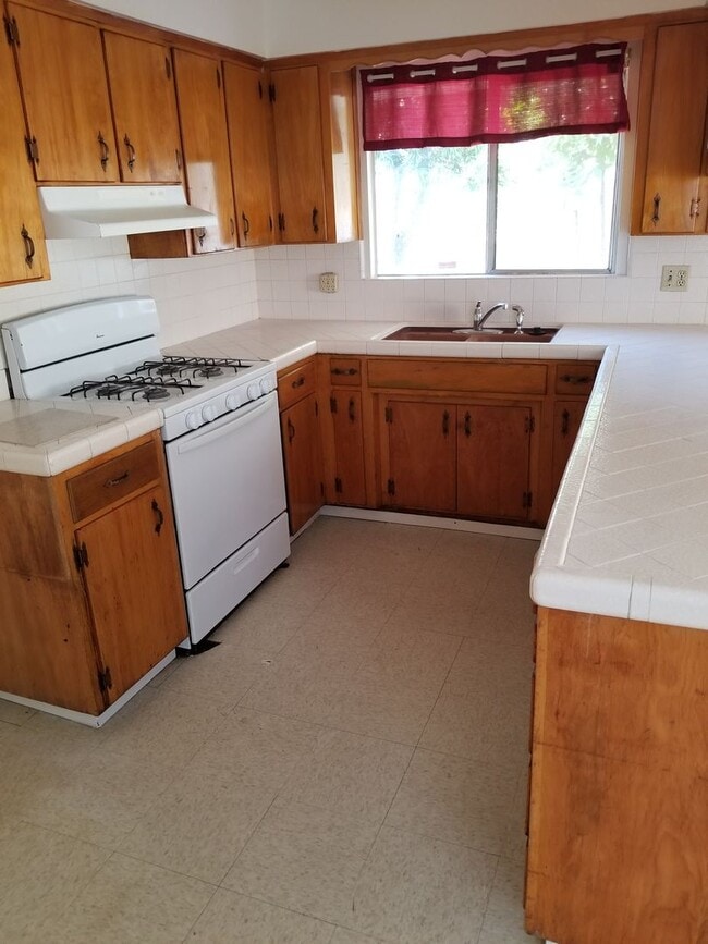 Photo - 3 Bedroom 2 Bathroom Home for Rent in Hanford