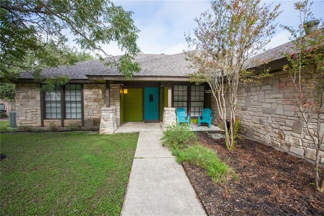 Building Photo - 309 Juniper Dr