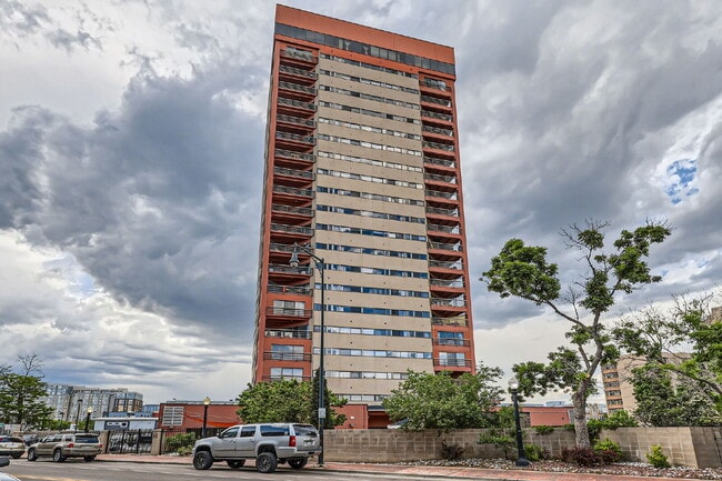 Photo - 100 Park Ave W Apartment Unit 908