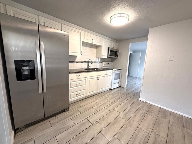 1003 57th Ave Terrace E Unidad 1005 57th Avenue Terrace East