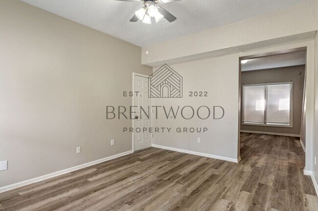 Photo - 147 E 30th St