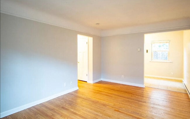 Photo - Irving Court Apartments