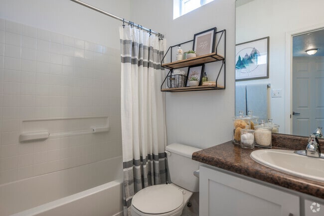 2BR, 2BA - 1,067SF - Second Bathroom
