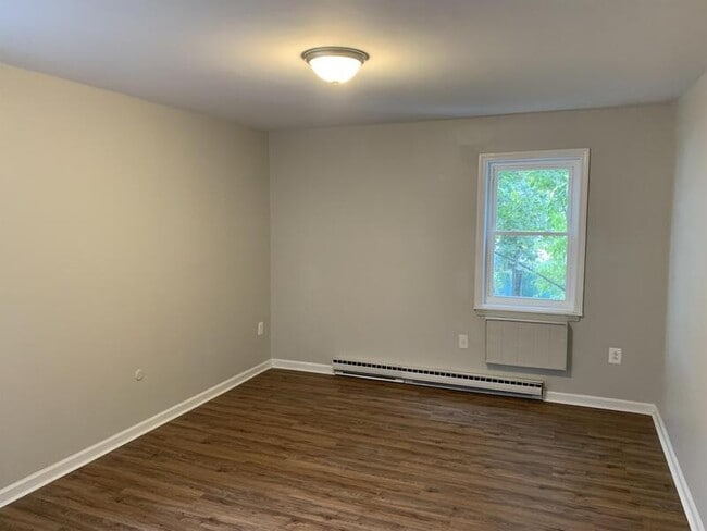 Photo - 417 Boulevard