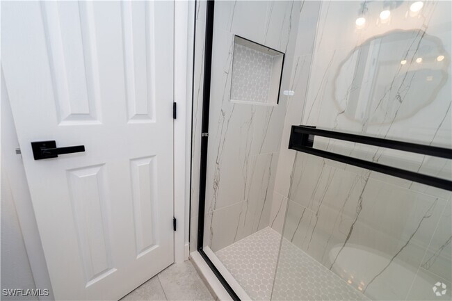 Building Photo - 6306 Royal Woods Dr Rental