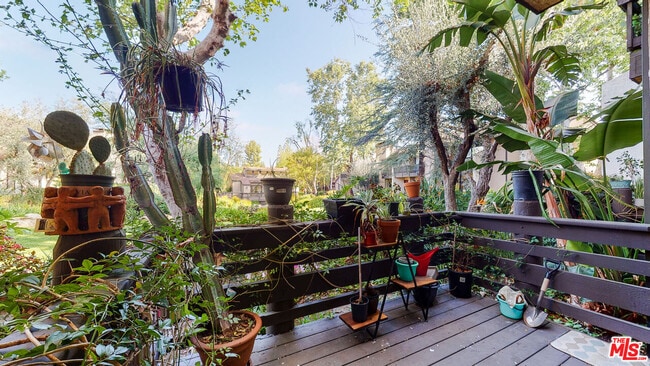 Photo - 21821 Burbank Blvd Unit 139