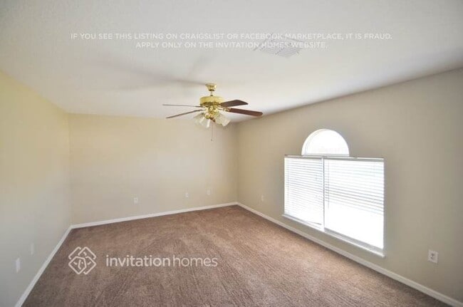 Photo - 281 McKay Blvd