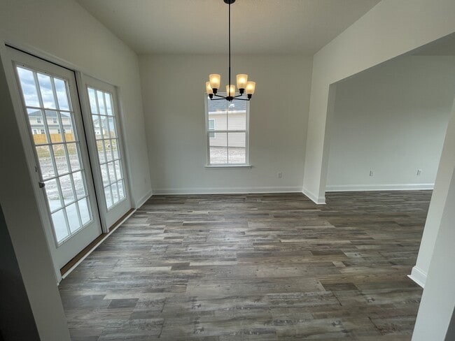 Photo - 343 Abode Ave