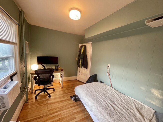2529 Pleasant Ave Unit 2