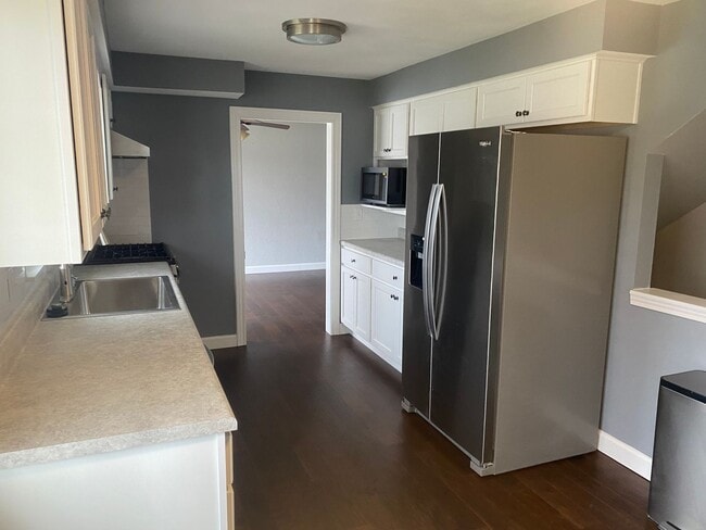 Photo - House in Morton, IL - 3 Bedroom/ 2.5 Baths