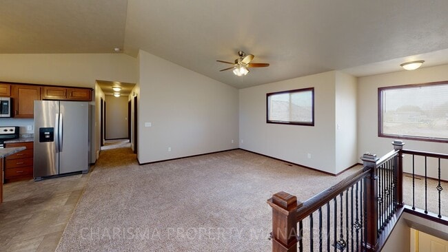 Photo - 330 Vernon Dr