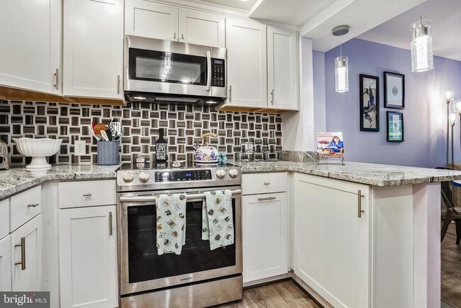 Photo - 7621 Provincial Dr Unidad 107