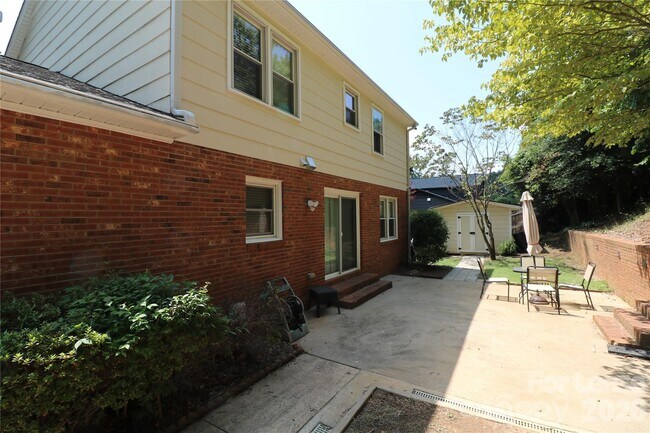 Photo - 5410 Londonderry Rd