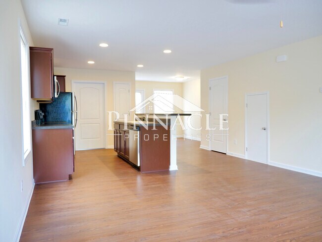 Kitchen - 108 Tomahawk Industrial Park