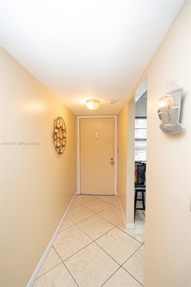 Photo - 3531 Inverrary Dr Unidad 108