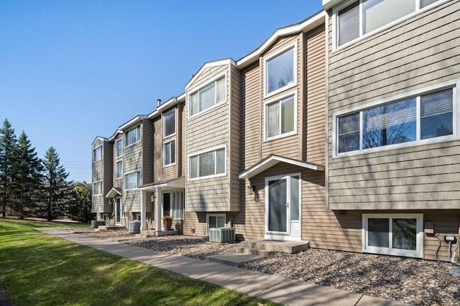 Photo - 304 Pondridge Cir