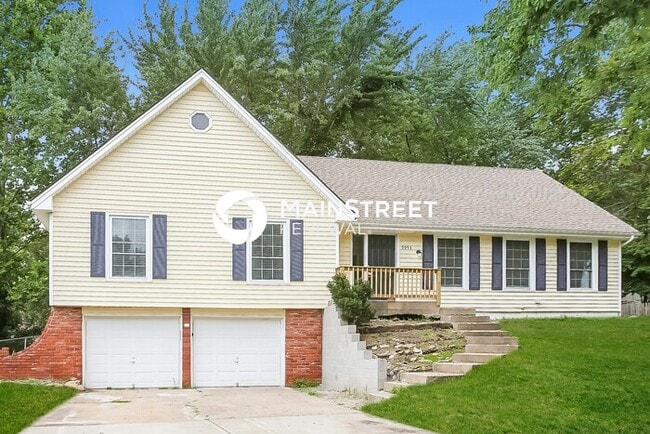 4 Bedroom Pet-Friendly Home in Kansas City... - 4 Bedroom Pet-Friendly Home in Kansas City...