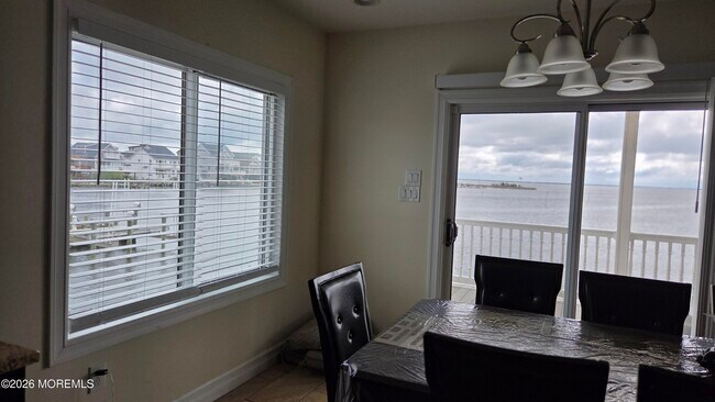 Photo - 255 Pine Dr