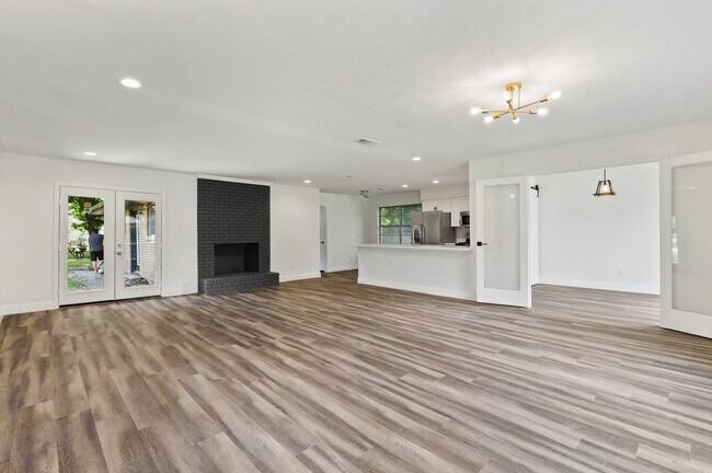 Photo - 3126 Jubilee Trl