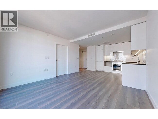 8188 Fraser St Unit 901