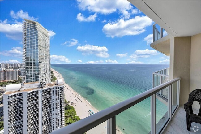 Building Photo - 16699 Collins Ave Unit 3904 Rental