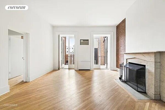 Photo - 76 Pierrepont St House