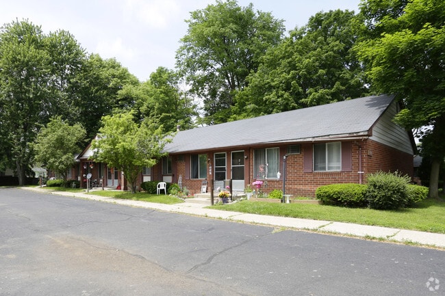 Goldentree Apartments