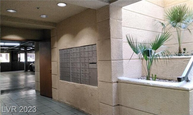 Photo - 230 E Flamingo Rd