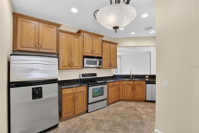 Photo - 210 Shell Falls Dr