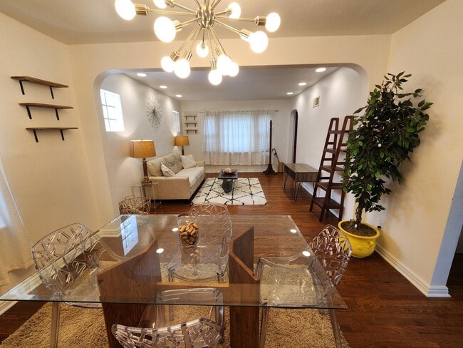 Photo - 8400 Richard Ave
