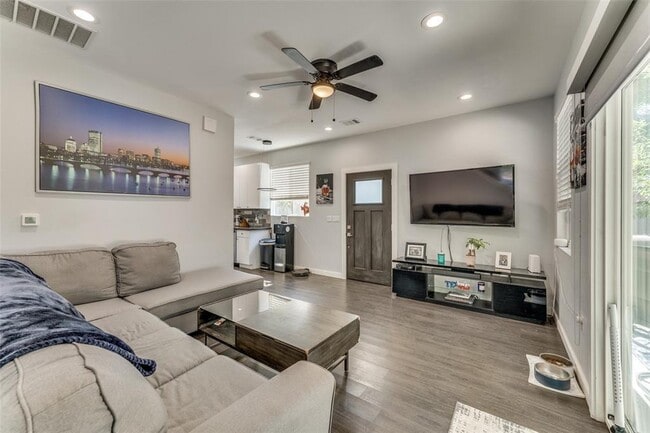 Photo - 4709 Prock Ln