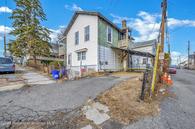 Building Photo - 1216 Lafayette St