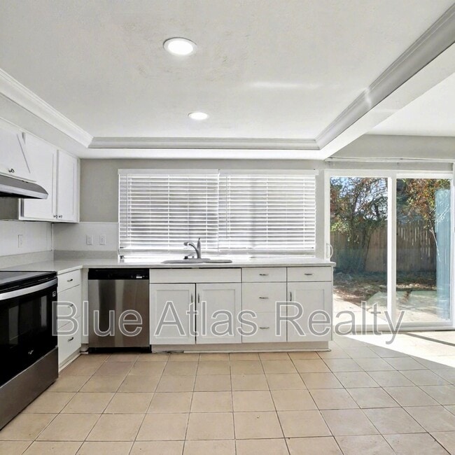 Photo - 2614 Crestmoor Ct