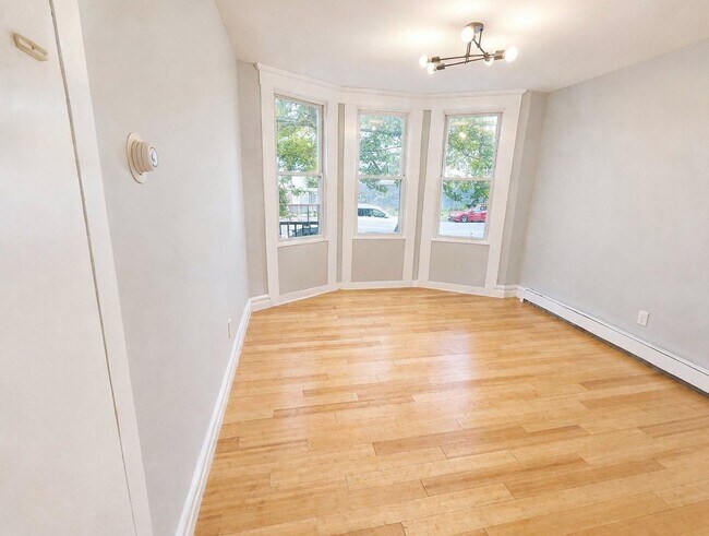Photo - 445 Broadway Unidad 1L