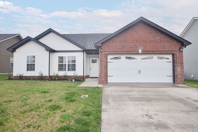 Pet Friendly Three Bedroom! - Pet Friendly Three Bedroom! House