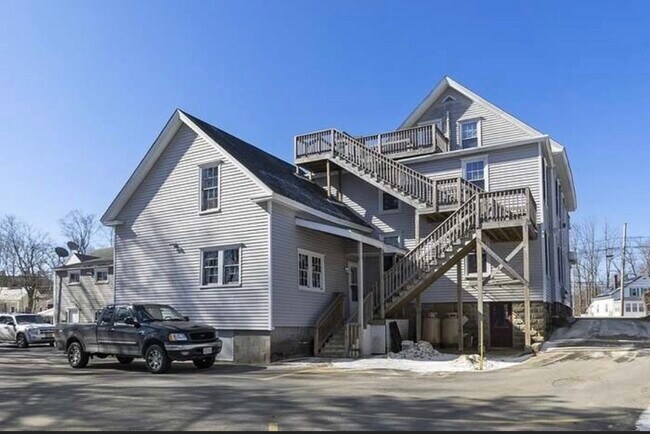 87 School St Unit 3