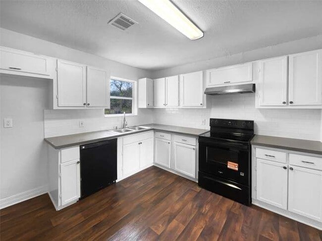 Photo - 5109 Wilmington St