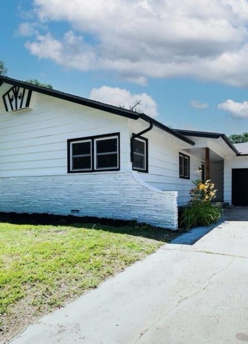 17th St - 17th St House