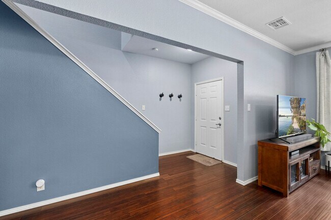 Photo - Stylish Townhome Living in Oak Creek